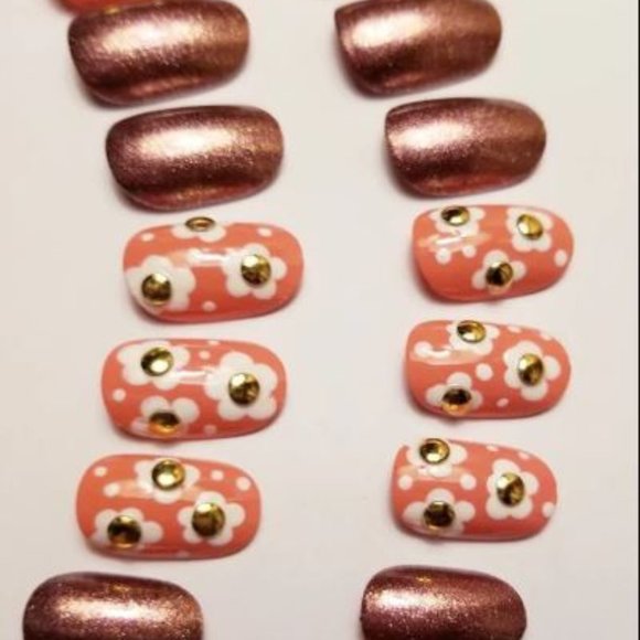 Pink Daisy Flower Press On Nails - New Hand Painted - Picture 3 of 6